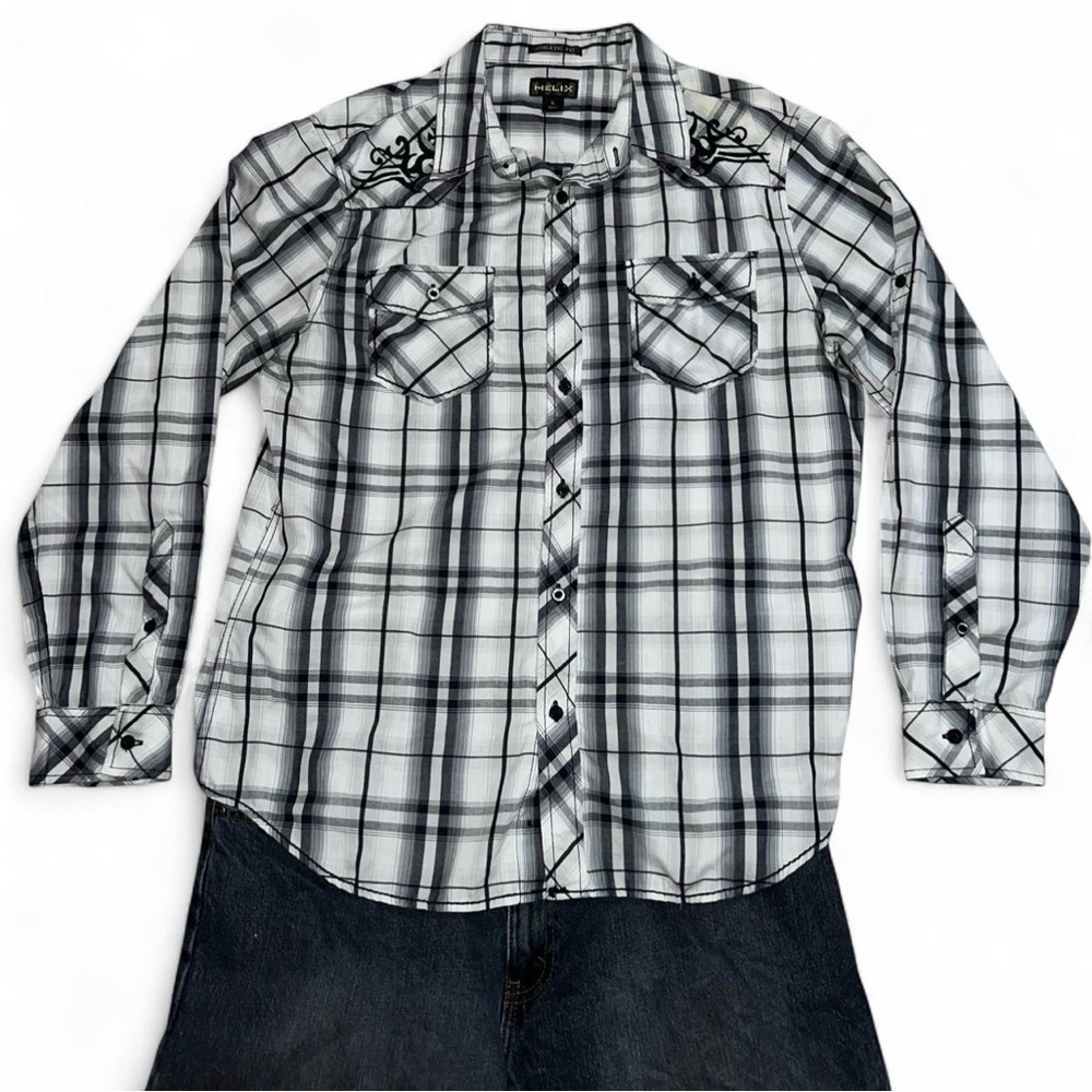 Helix white and black plaid button-up shirt size Large